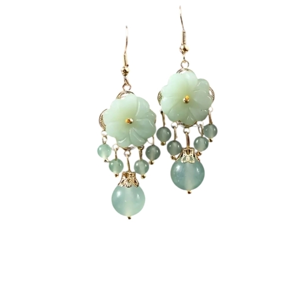 New Boho Faux Jade flower earrings - Picture 4 of 5